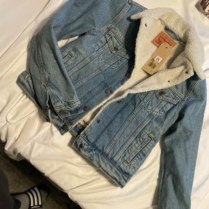 NWT Xs Levi’s jean jacket